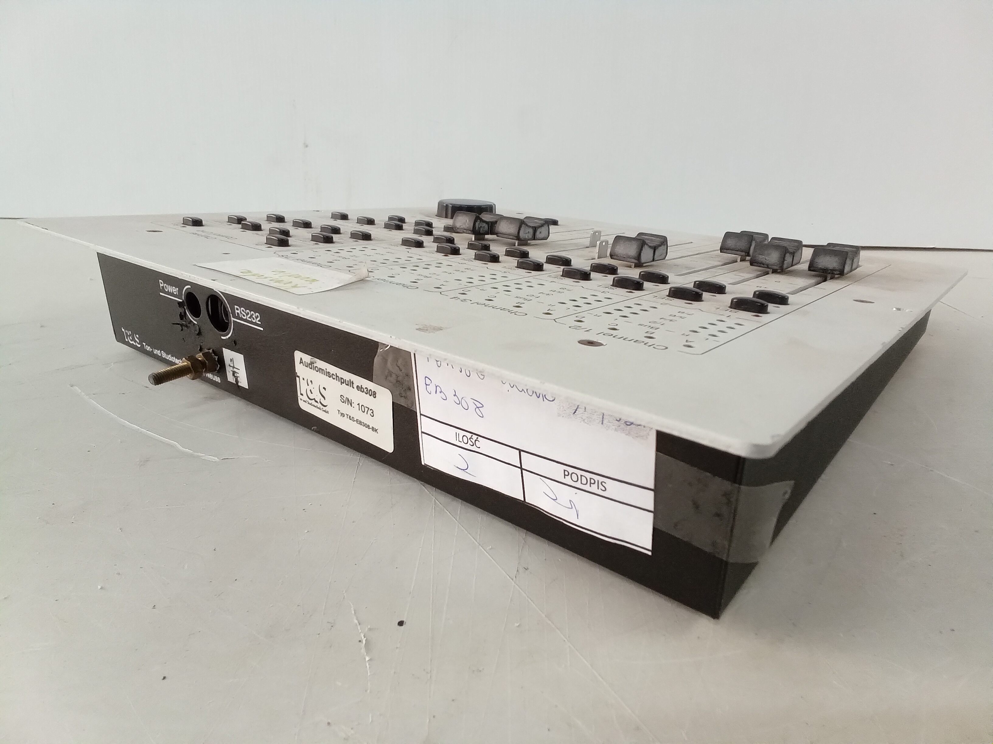 mesa mezclas metal 1 eb308 digital audio 30x29x6 1u